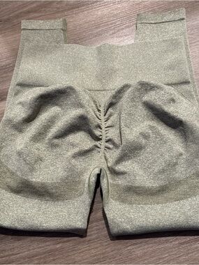 Amazon’s High-Rise Butt Scrunch Seamless Workout Leggings  - Olive Green